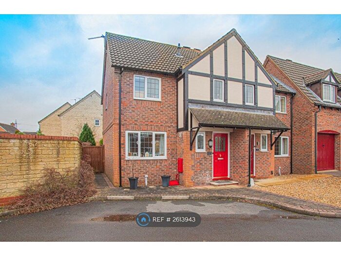 3 Bedroom End Of Terrace House To Rent In Catterick Close, Chippenham, SN14