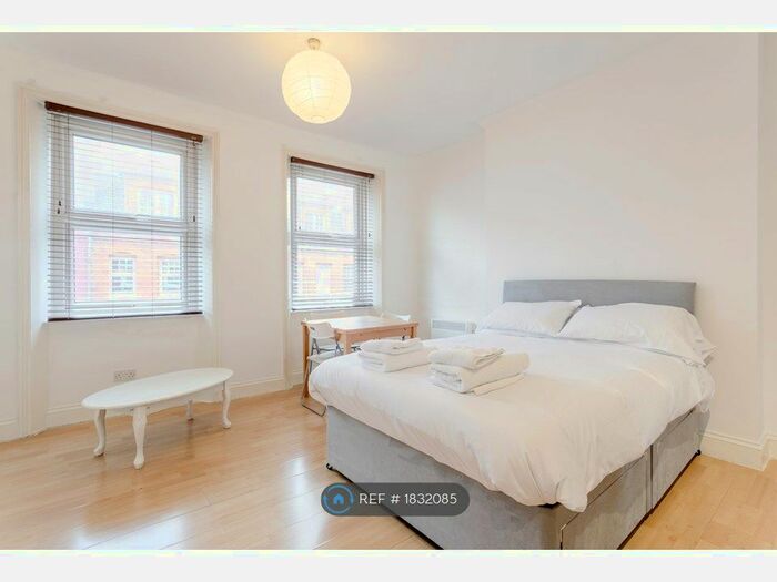 Studio To Rent In Charleville Rd, London, W14