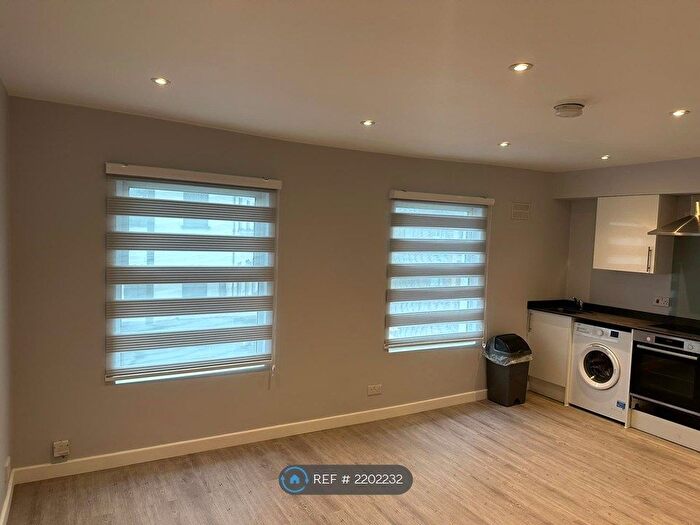 Studio To Rent In Brockley Road, London, SE4