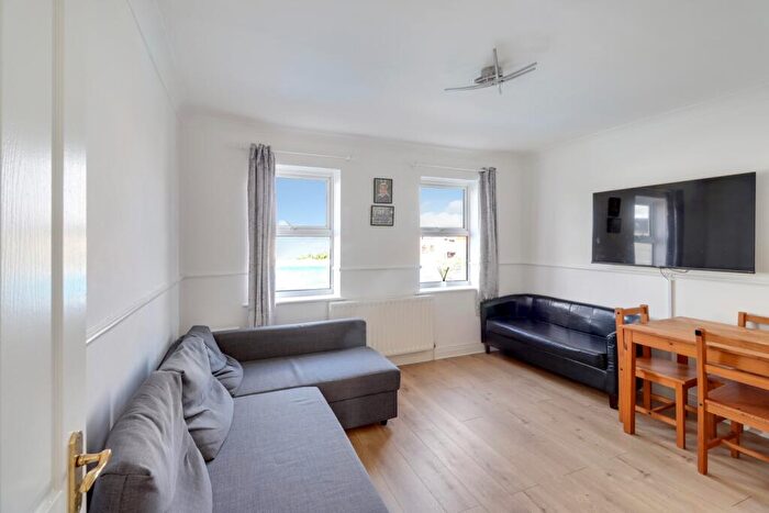 2 Bedroom Flat For Sale In College Court, College Road, Bromley, BR1