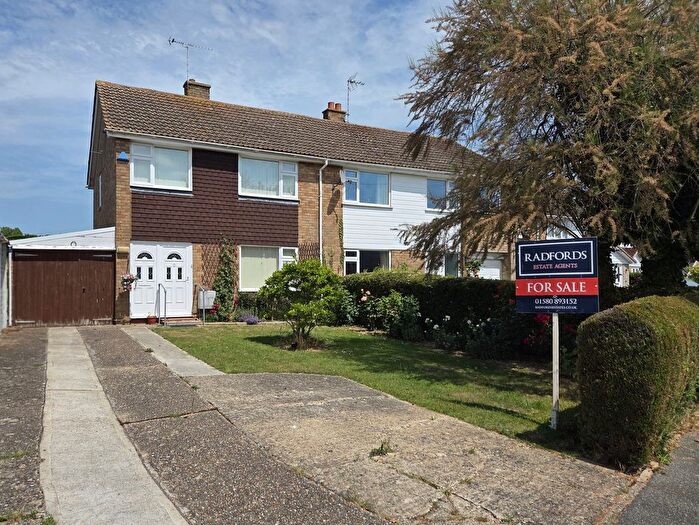 3 Bedroom Semi-Detached House For Sale In Staplehurst, Kent, TN12