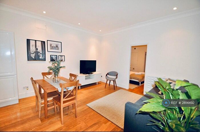 1 Bedroom Flat To Rent In St Peters Street, London, N1