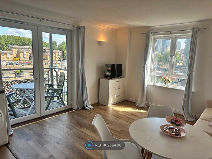 2 Bedroom Flat To Rent In Rainbow Quay, London, SE16