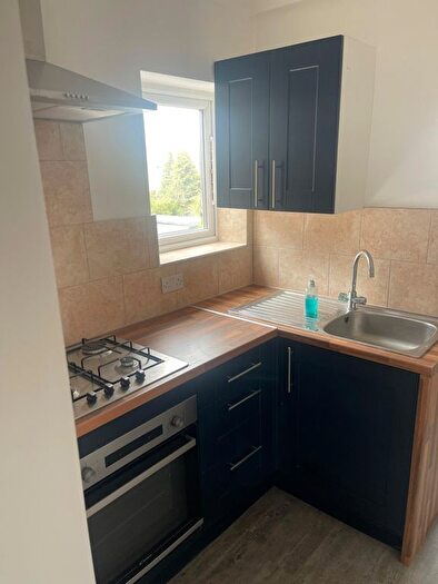1 Bedroom Flat To Rent In Cardiff Road, Reading, RG1
