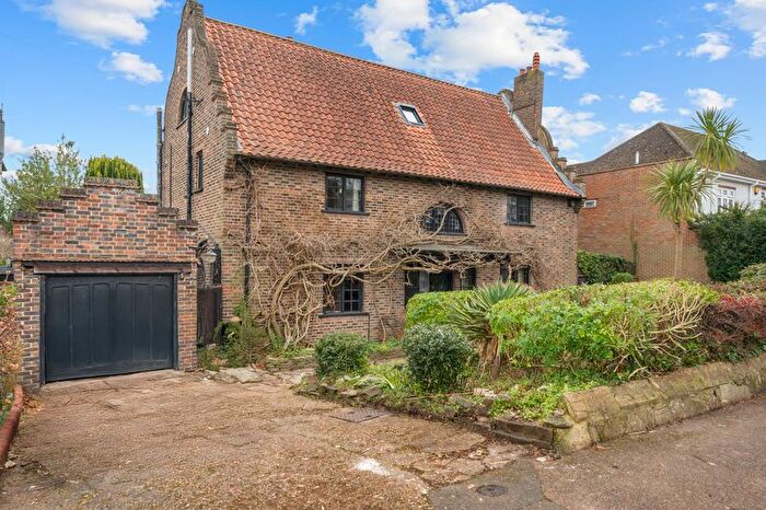 5 Bedroom Detached House For Sale In Upland Road, Sutton, SM2