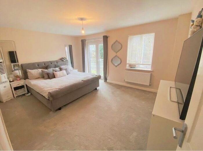 4 Bedroom Town House To Rent In Shipton Grove, Hempsted, Peterborough, PE7