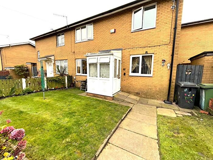 2 Bedroom Semi Detached House For Sale In Jones Street, Oldham, OL1