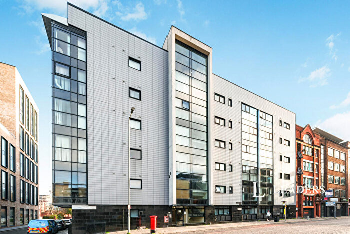 2 Bedroom Flat To Rent In Pall Mall, L3