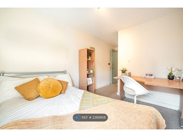 5 Bedroom Flat To Rent In Regent Terrace, Sheffield, S3