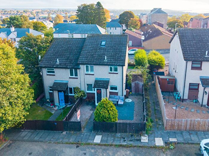 1 Bedroom Semi-Detached House For Sale In Shelley Gardens, Dundee, DD3