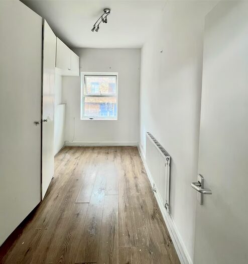 2 Bedroom Flat To Rent In Thornton Road, Thornton Heath, CR7