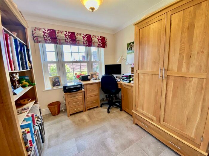 5 Bedroom Detached House For Sale In High View, Chepstow, NP16