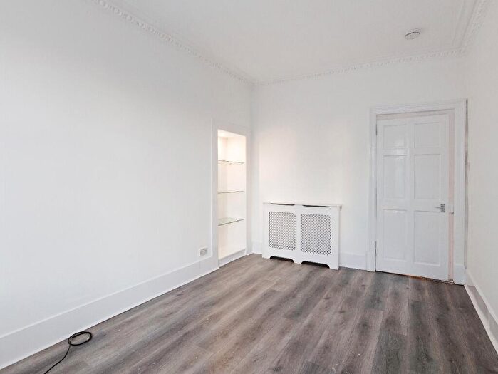 1 Bedroom Flat To Rent In Eastwood Crescent, Thornliebank, East Renfrewshire, G46