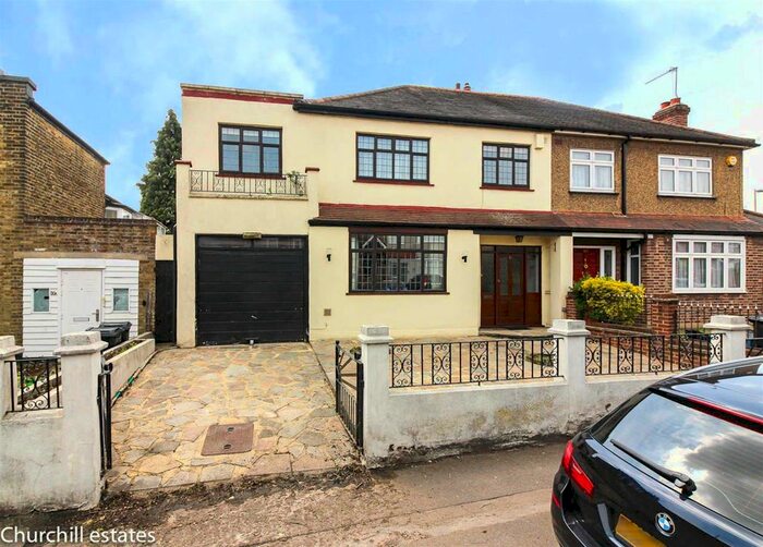 5 Bedroom Semi-Detached House To Rent In Chelmsford Road, London E18