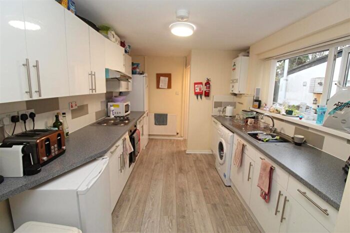 4 Bedroom House To Rent In Rhymney Street, Cathays, Cardiff, CF24