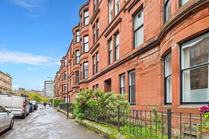 3 Bedroom Flat To Rent In Highburgh Road, Glasgow, G12