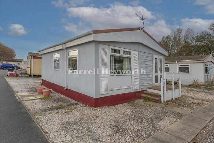 2 Bedroom Bungalow For Sale In Westcliffe Drive, Westgate, Morecambe, LA3