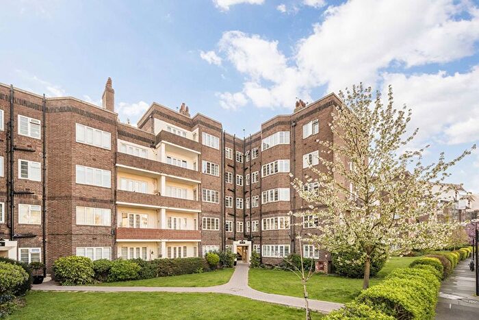 2 Bedroom Flat For Sale In Chiswick Village, Chiswick, W4