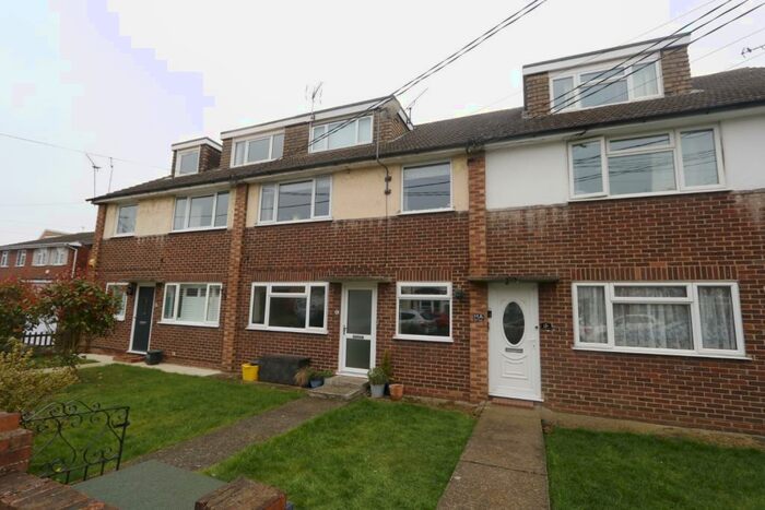 2 Bedroom Apartment To Rent In Ash Road, Hadleigh, Essex, SS7
