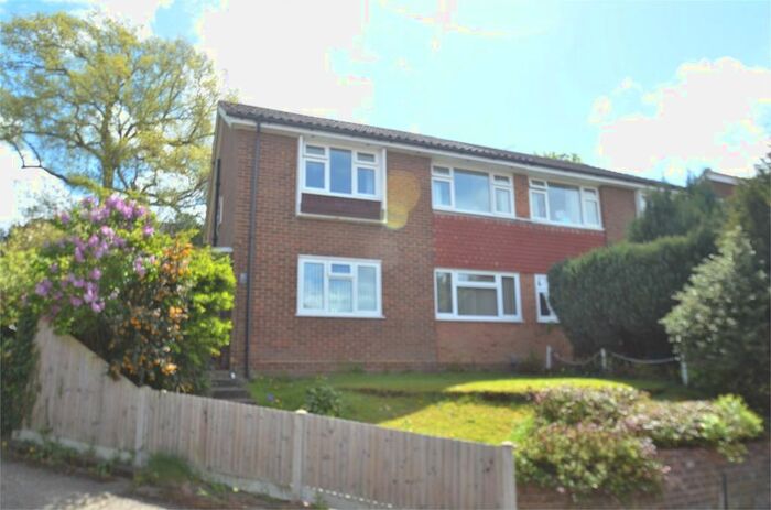 2 Bedroom Maisonette To Rent In Holland Close, Bromley, Kent, BR2