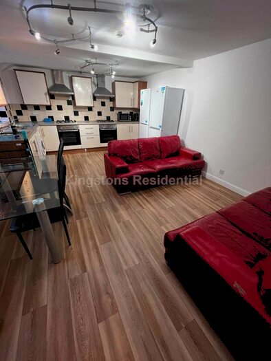 6 Bedroom Flat To Rent In City Road, Roath, CF24