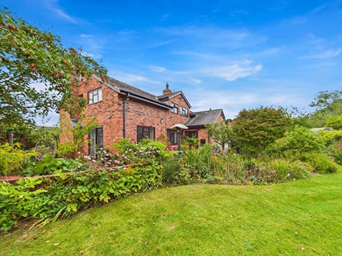 4 Bedroom Detached House For Sale In Stryt Isa, Hope, LL12