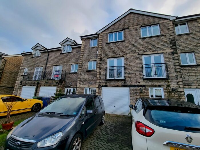 4 Bedroom Mews To Rent In Acre Park, Bacup, OL13