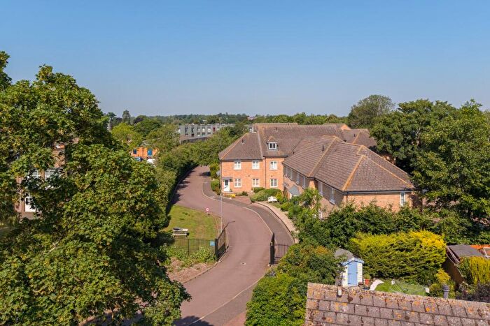 1 Bedroom Apartment For Sale In Leas Close, St. Ives, Cambridgeshire, PE27