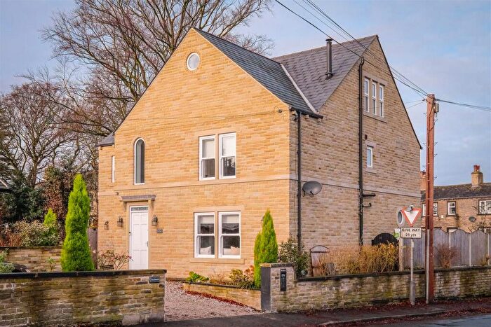 5 Bedroom Detached House For Sale In Knowle Top Road, Halifax, HX3