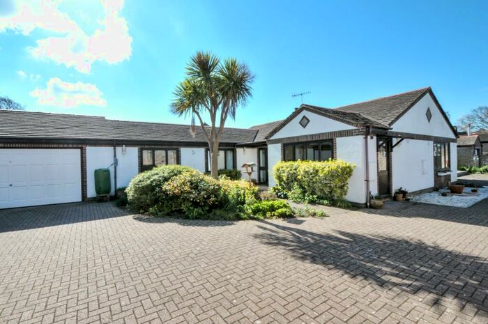 3 Bedroom Detached Bungalow To Rent In Canon's Close, Aldwick, PO21