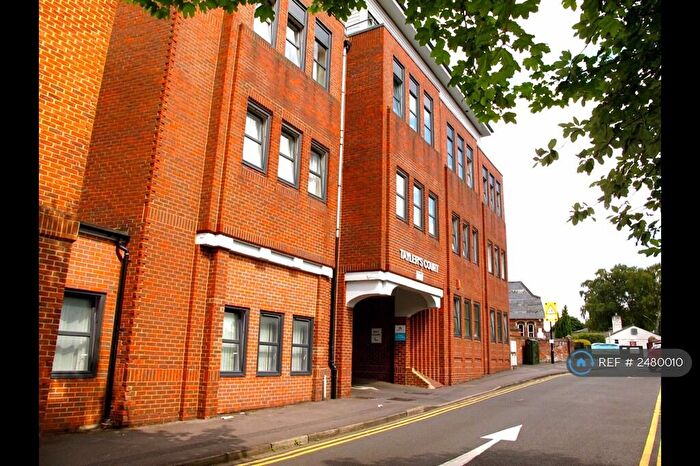 2 Bedroom Flat To Rent In Pelican Lane, Berkshire, RG14