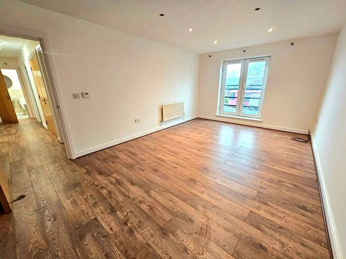 2 Bedroom Flat To Rent In High Road, Harrow, HA3