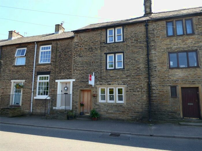 2 Bedroom Terraced House For Sale In New Mills Road, Hayfield, High Peak, SK22