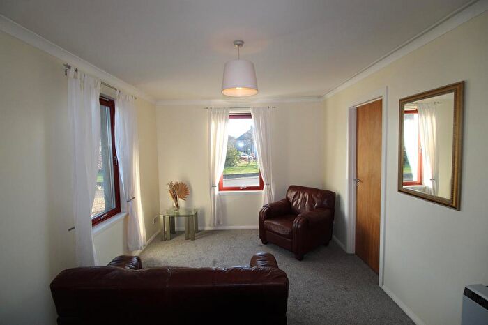 2 Bedroom Flat To Rent In Headland Court, First Floor, AB10