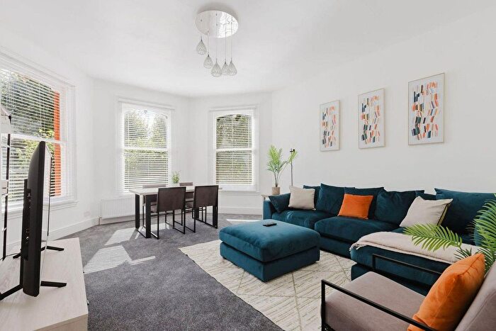 2 Bedroom Flat To Rent In London Borough Of Brent, NW6