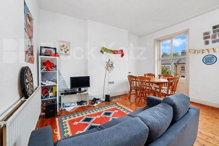 3 Bedroom Flat To Rent In Junction Road, Archway, N19