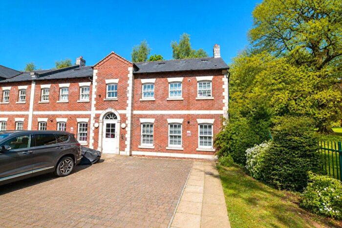 2 Bedroom Apartment To Rent In Thornton Hall Close, Northampton, NN2