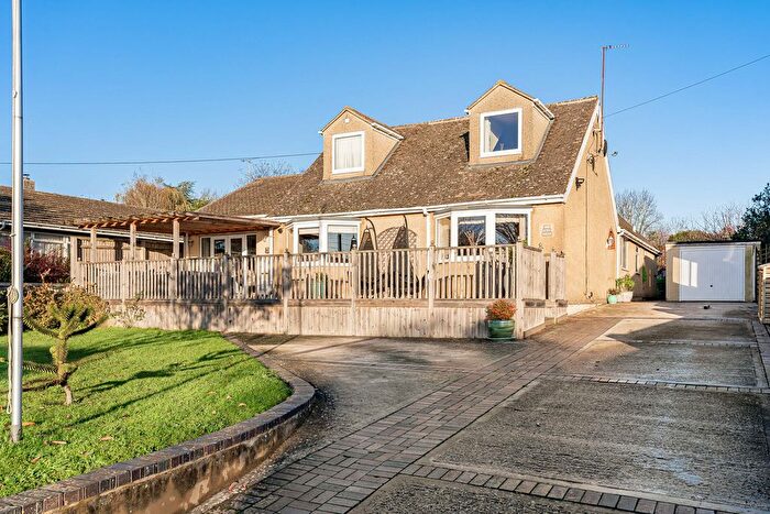 4 Bedroom Detached House For Sale In Nethercote Road, Tackley, OX5