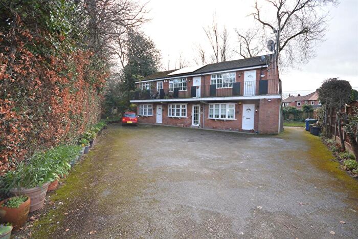 1 Bedroom Apartment For Sale In Kevin Court, Belgrave Crescent, Woodsmoor, SK2