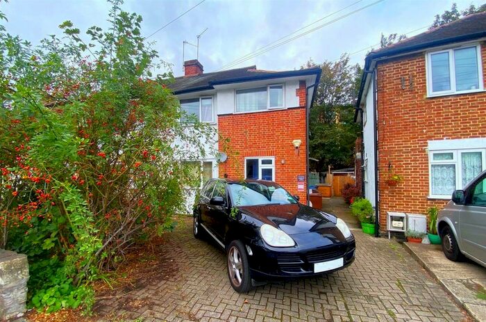 2 Bedroom Flat To Rent In Runnymede, Colliers Wood, SW19