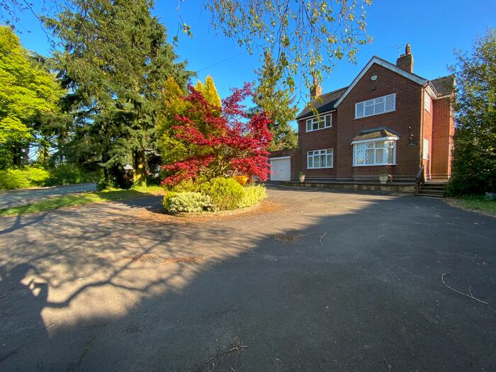 3 Bedroom Detached House To Rent In Springhill Lane, Penn, Wolverhampton, WV4