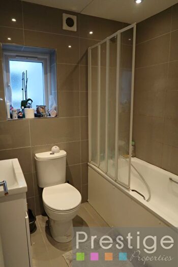 2 Bedroom Flat To Rent In Alexandra Grove, London, N4