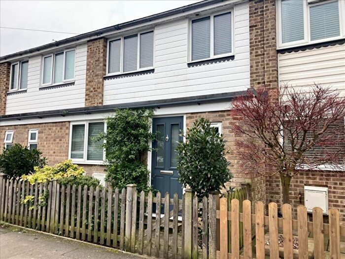 3 Bedroom House To Rent In Thames Street, Weybridge, KT13