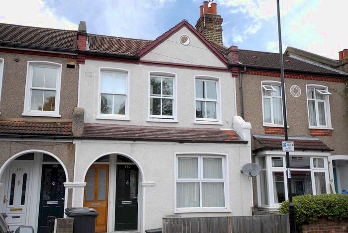 2 Bedroom Flat To Rent In Malyons Road, London, SE13