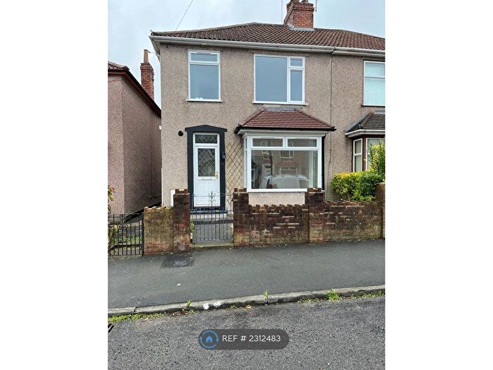 3 Bedroom Semi-Detached House To Rent In New Queen Street, Bristol, BS15