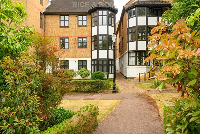 2 Bedroom Retirement Property For Sale In Victoria Place, Esher, KT10