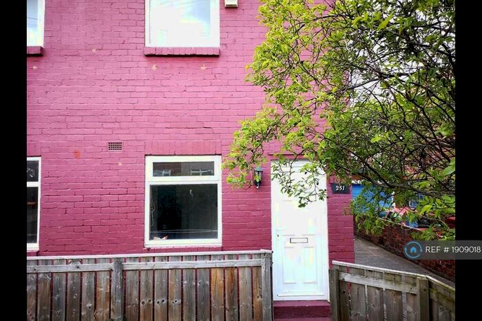 2 Bedroom Flat To Rent In Scarborough Road, Newcastle Upon Tyne, NE6