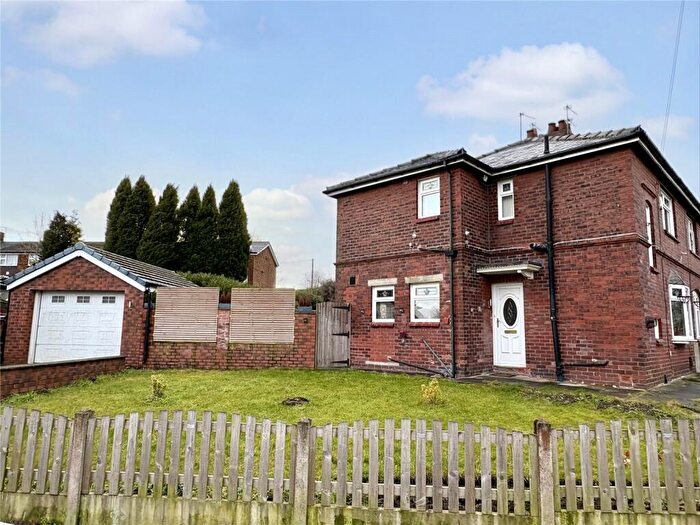 3 Bedroom Semi-Detached House For Sale In Yew Crescent, Greenacres, Oldham, OL4