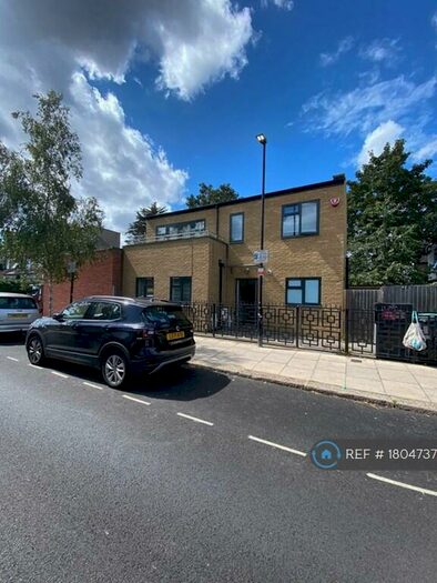 3 Bedroom Detached House To Rent In St. Pauls Road, London, N17