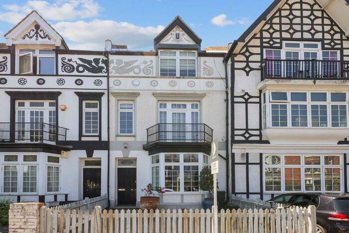 2 Bedroom Flat To Rent In Sternhold Avenue, London, SW2